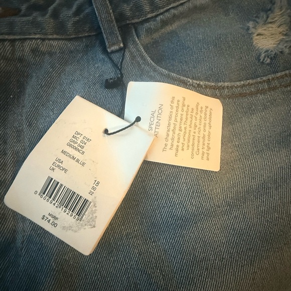 Gibson Latimer High Rise Cuffed Denim Shorts NWT Size 18 - Picture 2 of 4